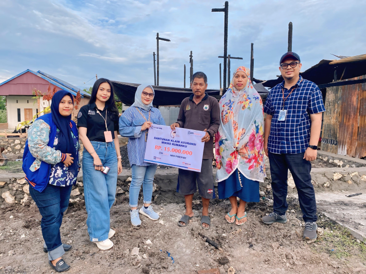 Korban Kebakaran Terima Santunan Asuransi Mikro BRI: Ini Sangat Membantu Kami 